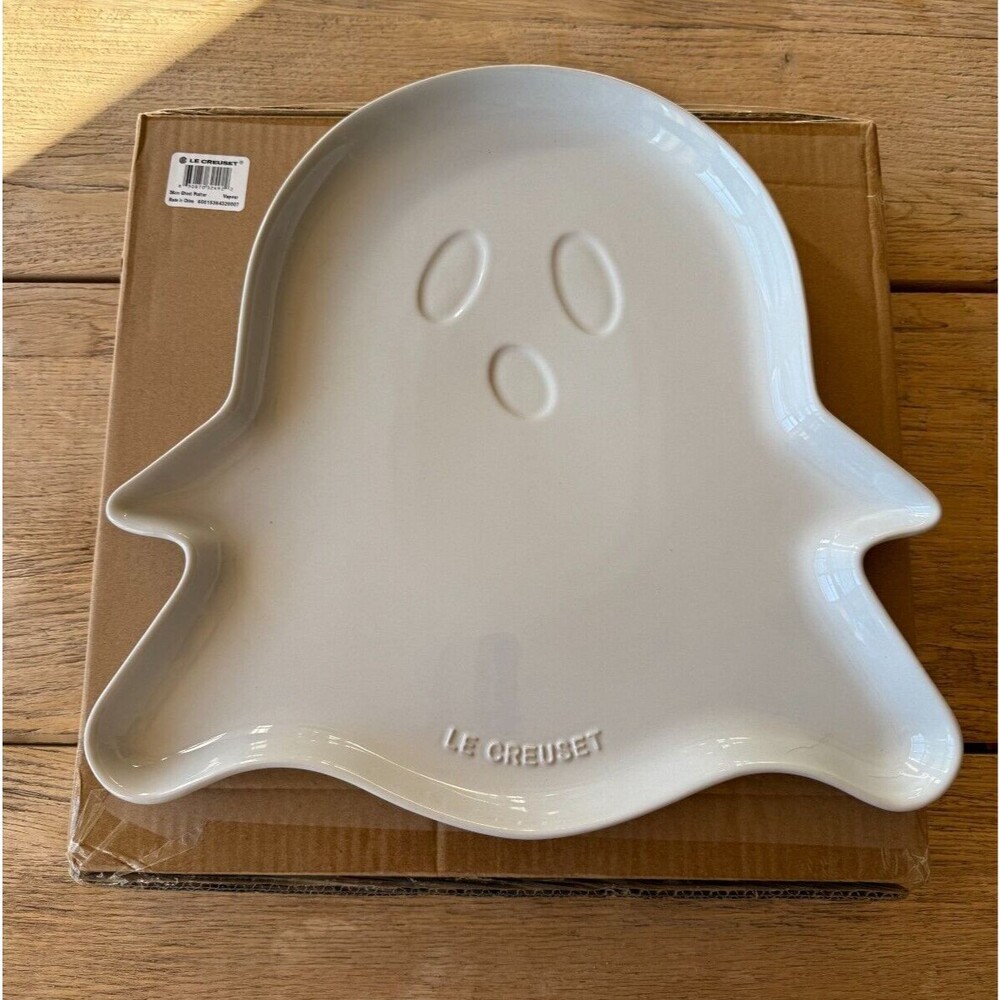 Le Creuset Stoneware Ghost Platter 14 in 36 cm Vapeur Grey Gray NEW